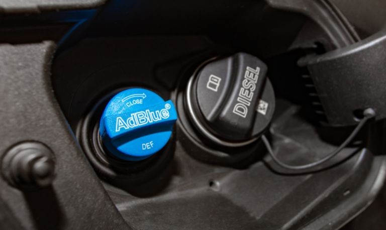 RESERVOIR ADBLUE ET DIESEL RESERVOIR ADBLUE ET DIESEL