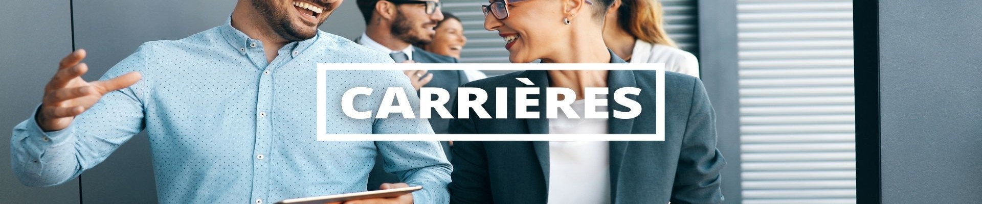 nouveaux employés heureux